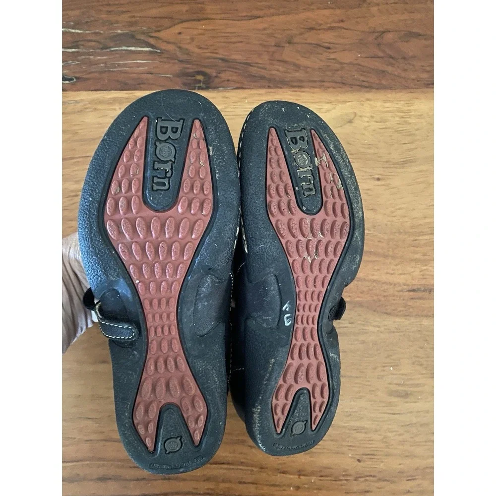 BORN Mary Jane Flats Shoes Size 1.5 Black Leather Slip On Flats